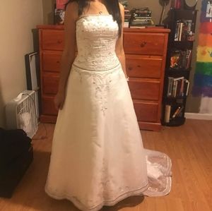 David's bridal Ivory wedding dress